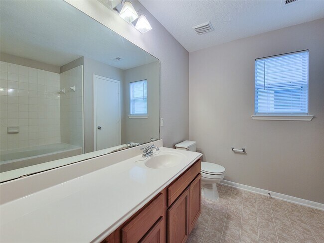 Building Photo - 20759 Cypress Crescent Ln