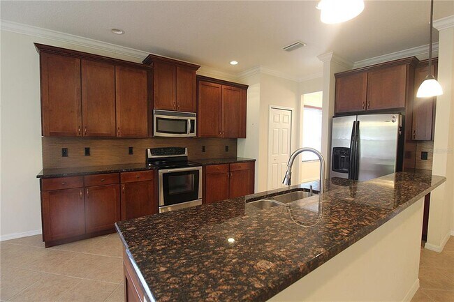 Building Photo - 6911 44th Terrace E