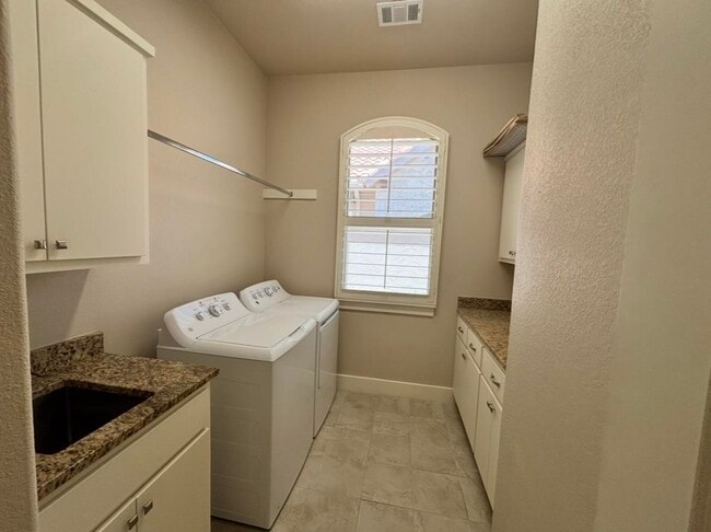 Building Photo - 112 Tuscan Dr