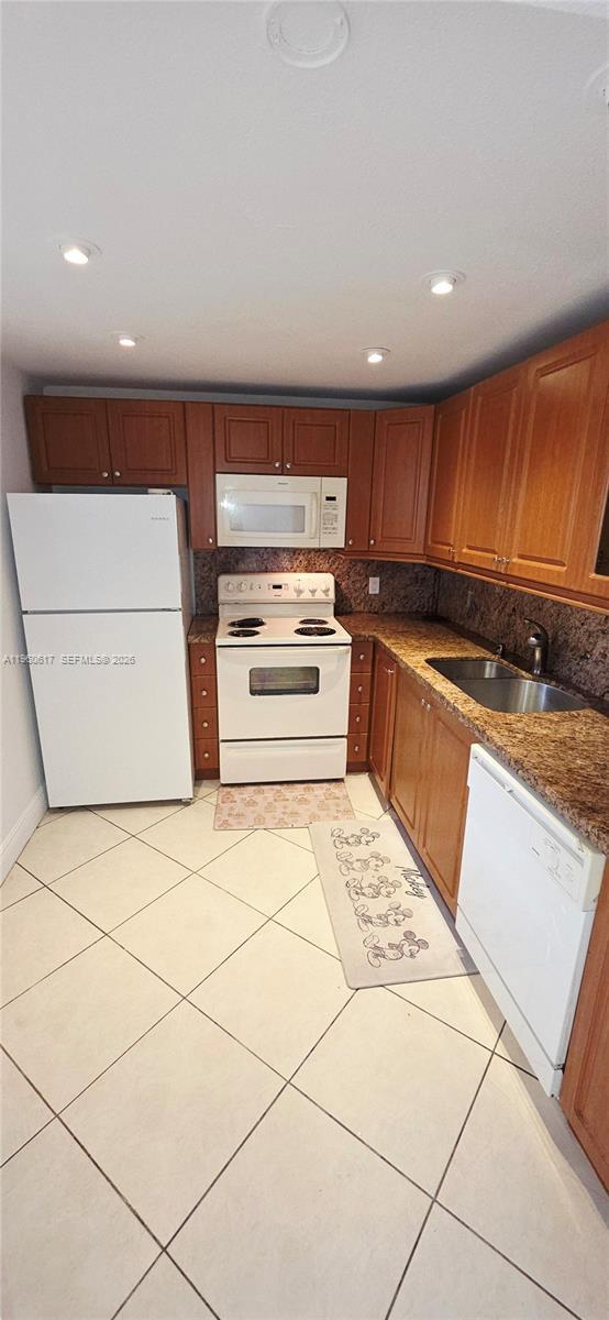 Building Photo - 10425 SW 112th Ave