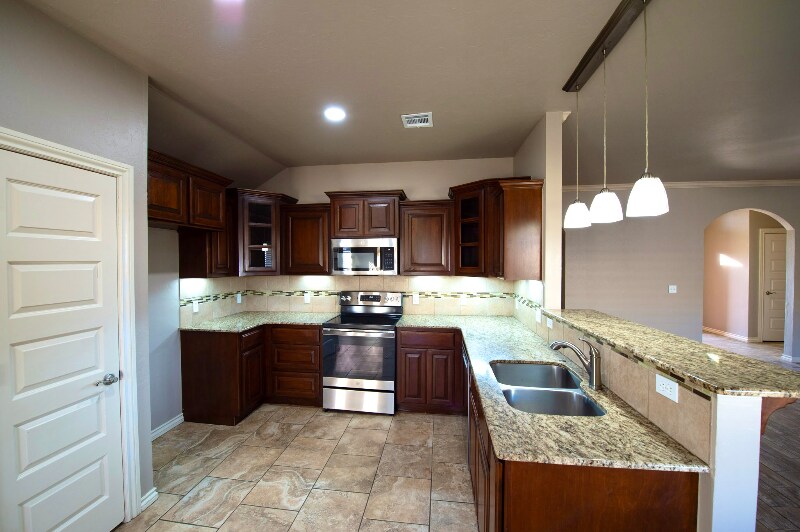 Building Photo - 1242 N Shannon Way