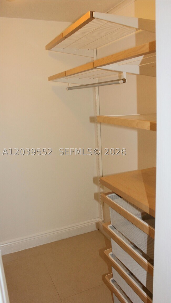 Building Photo - 2333 Brickell Ave