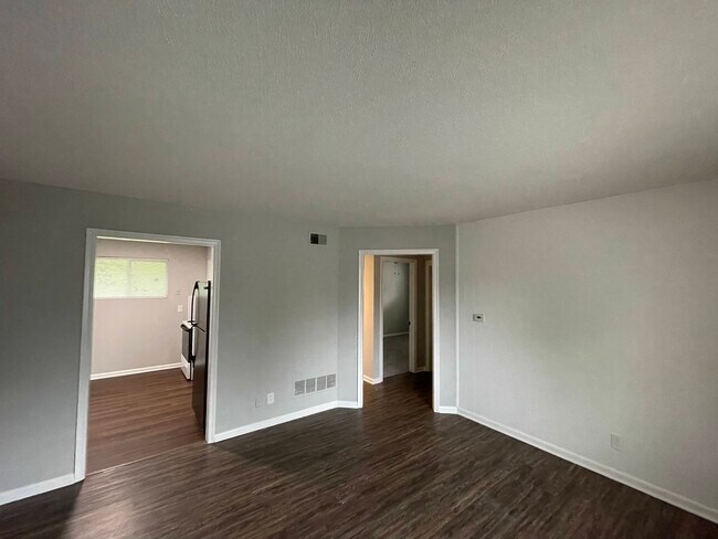 Building Photo - 636 N 31st St