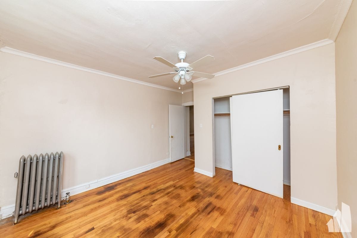 Building Photo - 4101 N Sacramento Ave