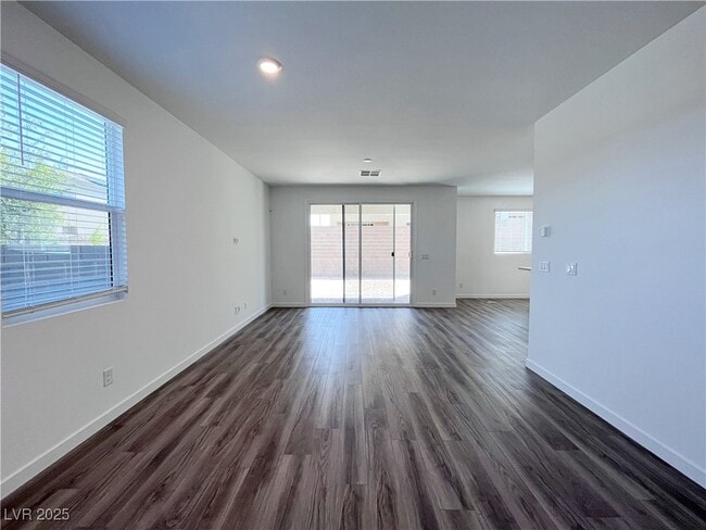 Building Photo - 2942 Gaffer Film St