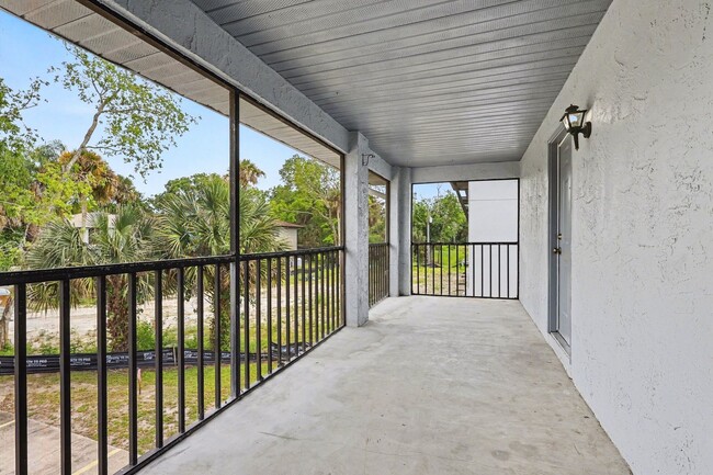 Building Photo - 2414 Fox Hollow Dr