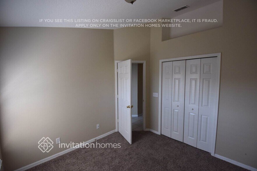 Building Photo - 300 Balogh Pl