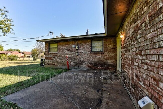 Building Photo - 333 NW 90th St