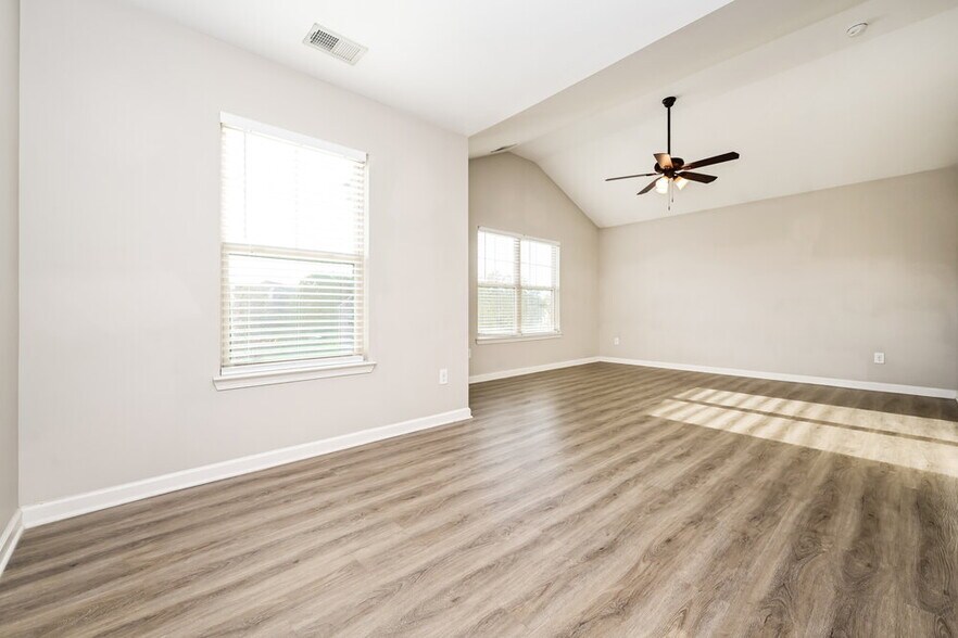 Building Photo - 706 Galveston Way