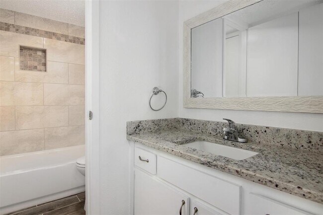 Building Photo - 4637 Country Creek Dr