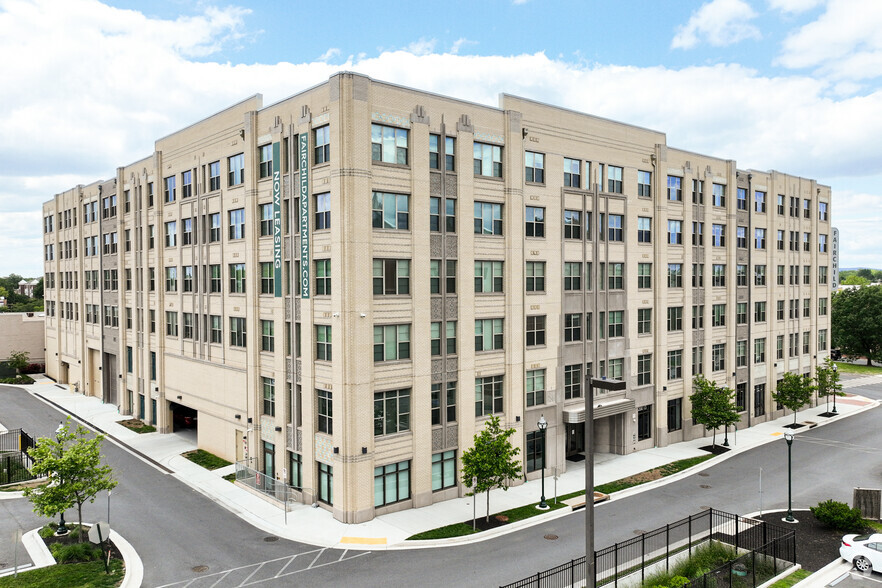 Primary Photo - Fairchild Apartments