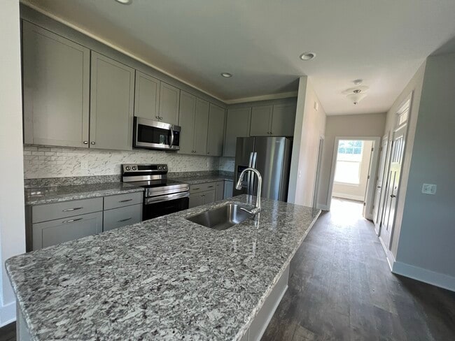 Building Photo - 1036 Abbott St