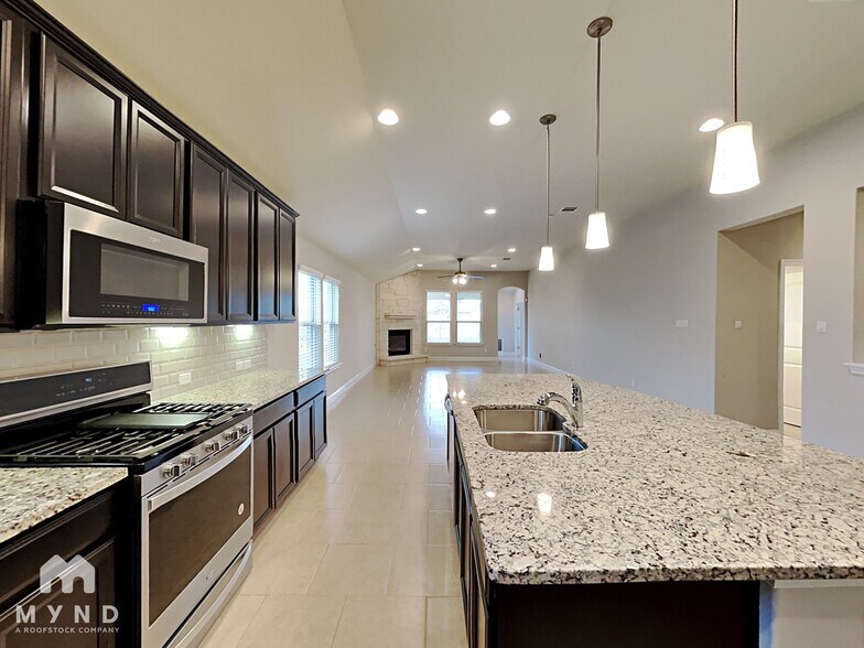 Building Photo - 3367 De Coronado Trail