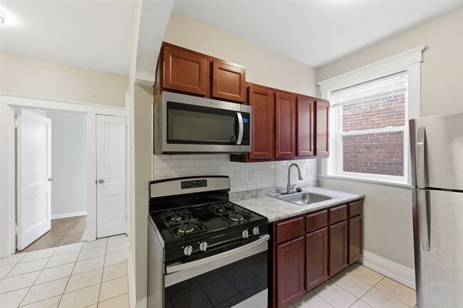 Building Photo - 4162 Shenandoah Ave