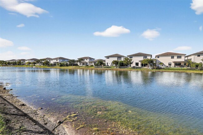 Building Photo - 4398 SW 173rd Ave