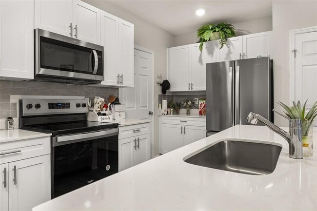 Building Photo - 4345 HILLOCK Blvd