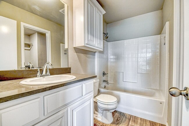 Building Photo - Beautiful New Construction Home!