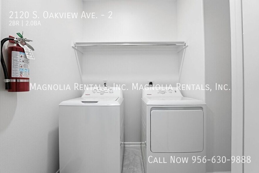 Building Photo - 2120 S Oakview Dr