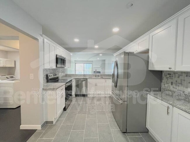 Building Photo - 2325 Sea Shell Rd