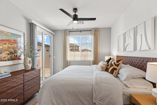 Building Photo - 1297 E Broadway Ave