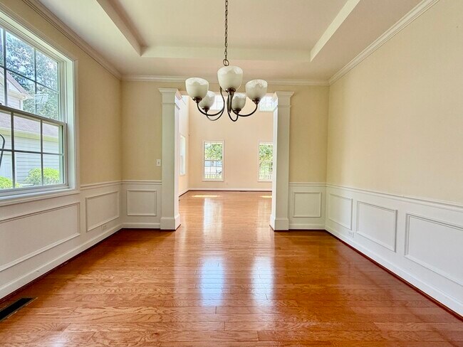 Building Photo - 410 Harkness Cir