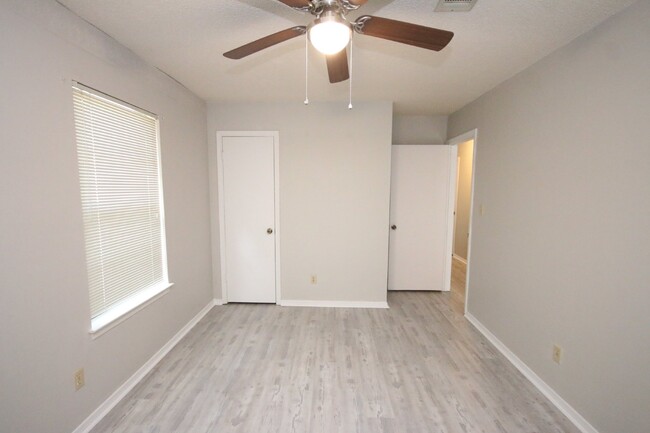 Building Photo - Remodeled 3-Bedroom Home with Modern Upgra...