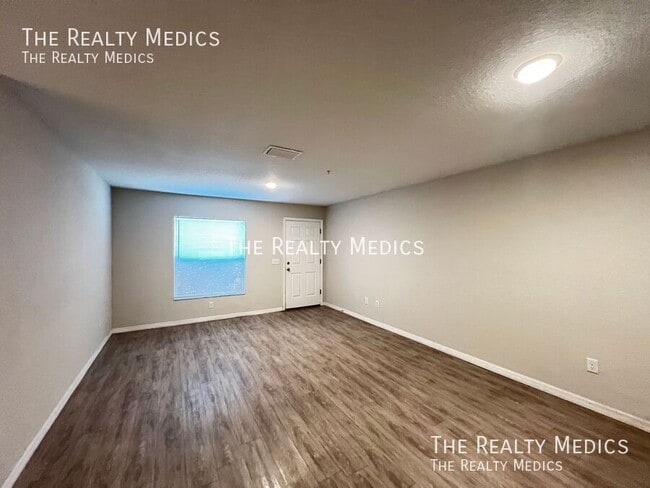 Building Photo - 41 Juniper Pass