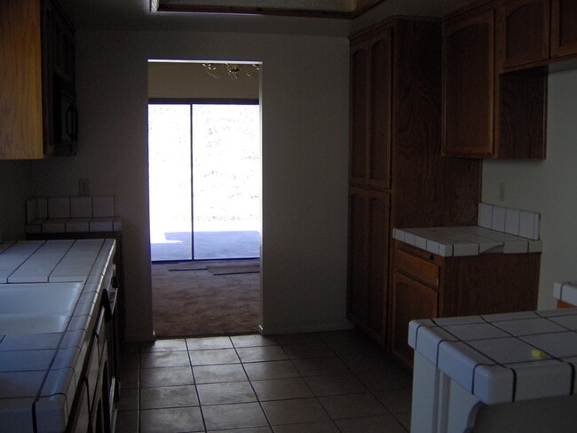 Building Photo - Riverside UCR 3 Bedroom, 2 Bathroom Home