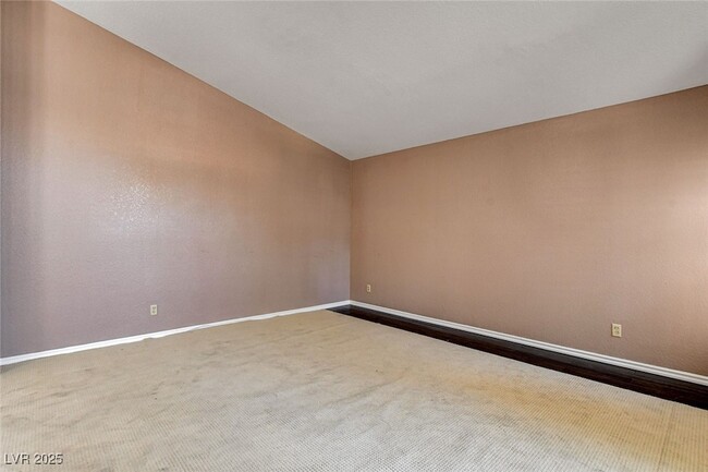 Building Photo - 8344 Snowmass Dr