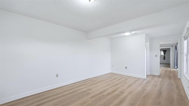 Building Photo - 1329 Nantucket Rd
