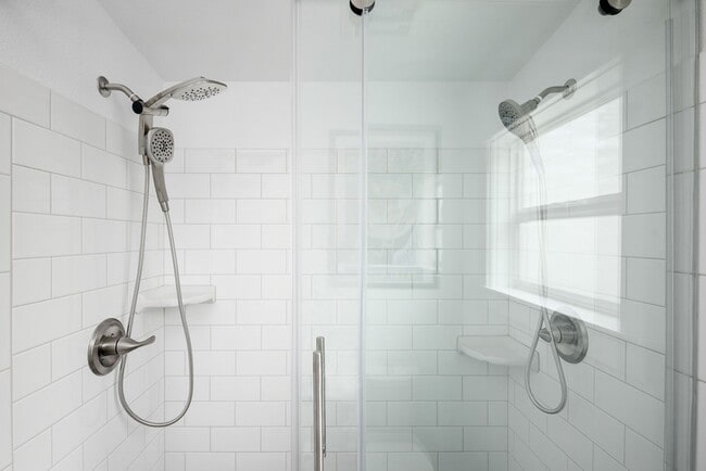 Building Photo - 3233 SE 51st Ave