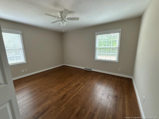 Building Photo - 228 Whitney Dr