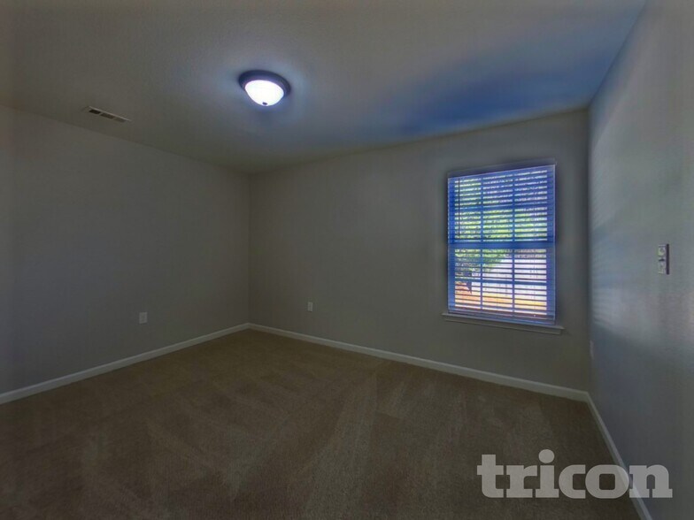 Building Photo - 3627 Alexander Forest Dr