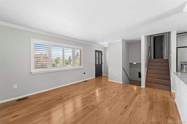 Building Photo - 5585 Escondido Dr
