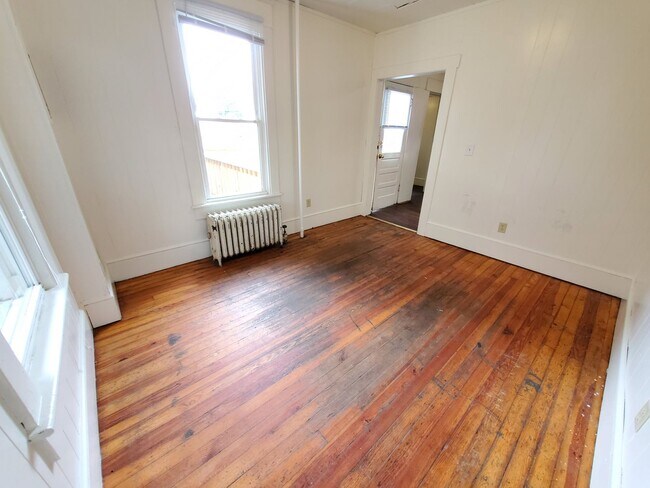 Building Photo - 130 N Gill St