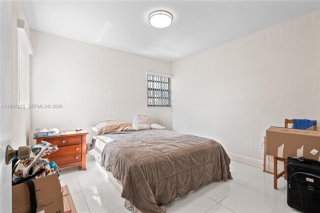 Building Photo - 6211 SW 138th Ct