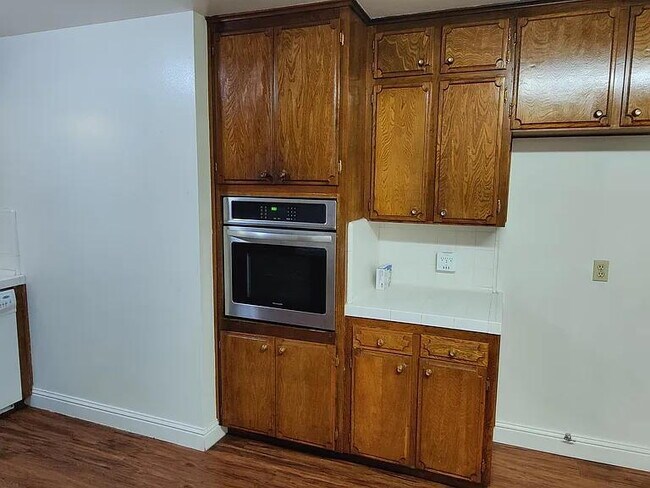 Building Photo - single family home