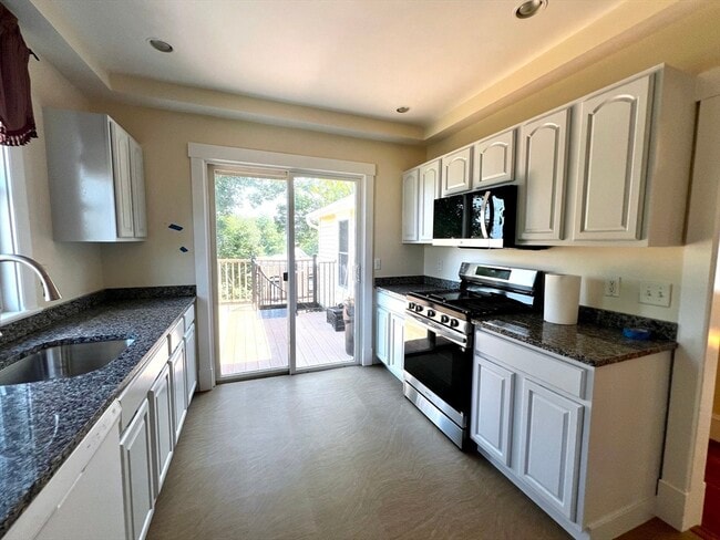 Building Photo - 1 Fort Ave Terrace