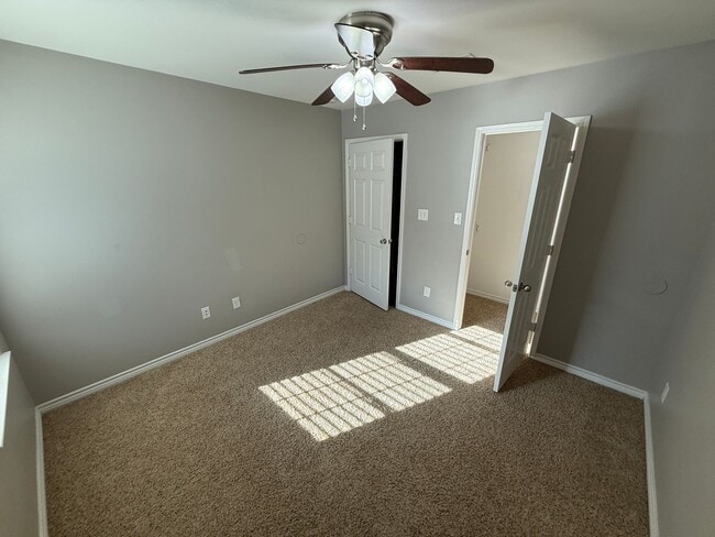 Building Photo - 3/2/1 near UT Tyler!