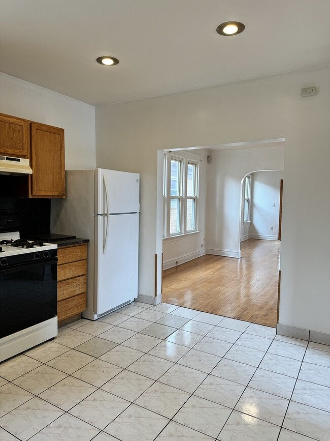 Building Photo - 2327 N 75th Ave