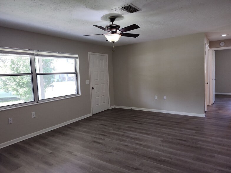 Building Photo - 3263 N Maidencane Dr