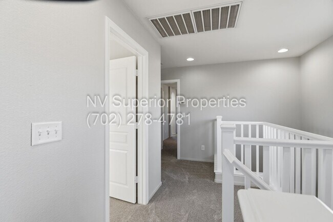 Building Photo - Henderson!!! Community: Cadence!! 4 Bedrooms!!! Bed & Full bath downstairs!! Loft/computer area u...