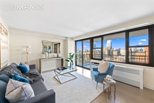 Building Photo - Spacious and Bright 2BD/2BA in UWS