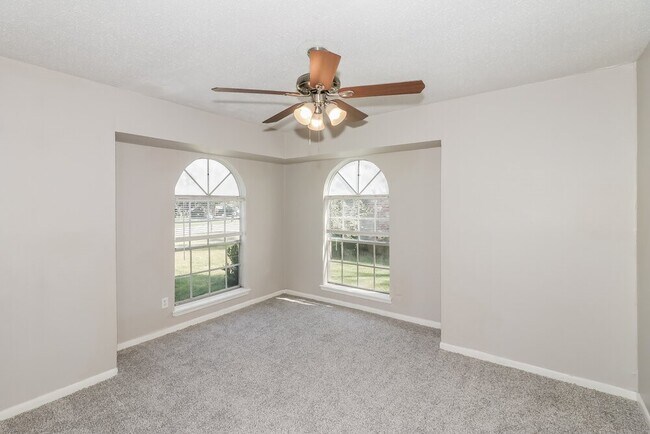 Building Photo - 23127 Briarcreek Blvd