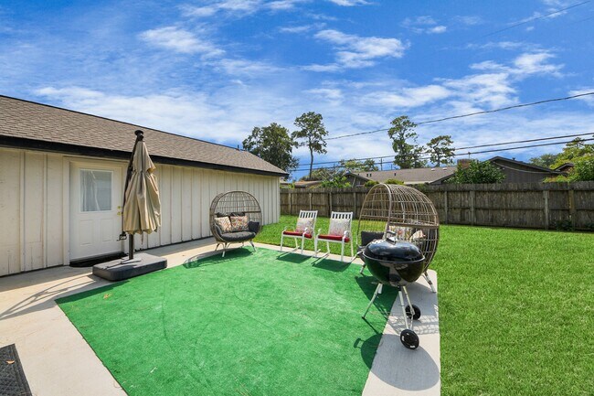 Building Photo - 10227 Metronome Dr