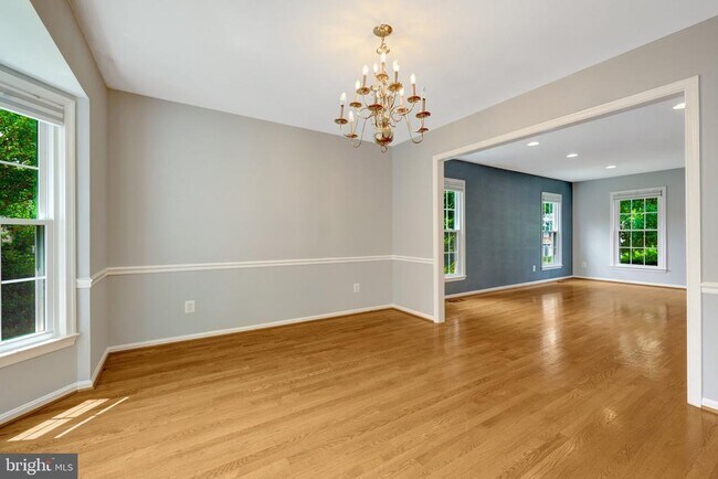 Building Photo - 8995 Parliament Dr