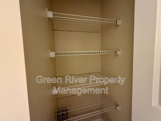 Building Photo - 1431 Riverplace Blvd