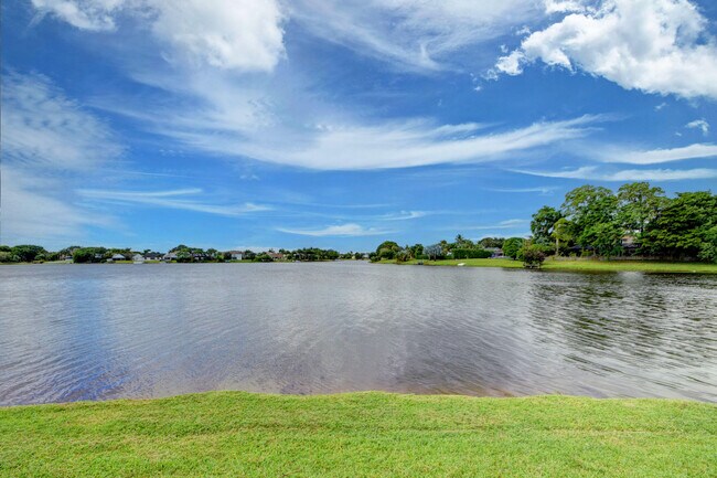 Building Photo - 12554 Westhampton Cir