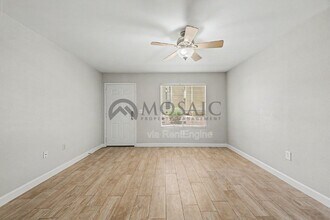 Building Photo - 461 W Holmes Ave