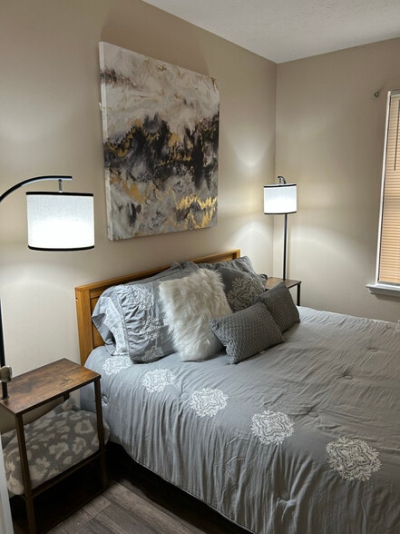 Building Photo - 1591 Springleaf Point SE